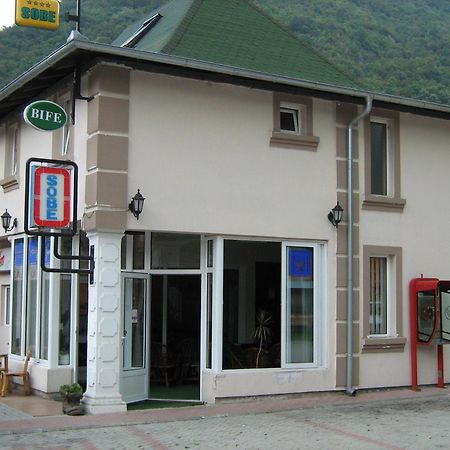 Sobe Za Izdavanje Blef Ovcar Banja Εξωτερικό φωτογραφία